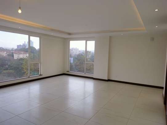 3 Bed Apartment with En Suite at Few Minutes Drive To Gigiri image 25