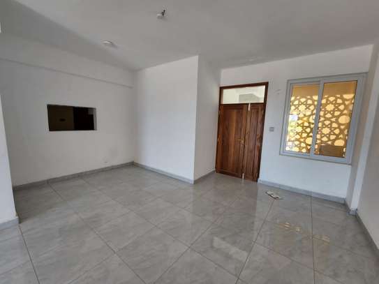 2 Bed Apartment with En Suite in Nyali Area image 15