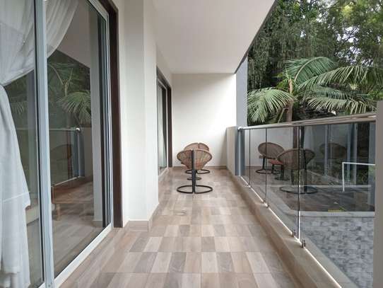 2 Bed Apartment with En Suite in Riverside image 10