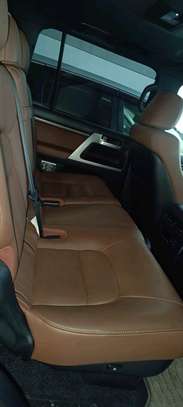 Toyota Land Cruiser ZX V8 2017 image 7