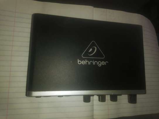 behringer sound card / studio interface image 2