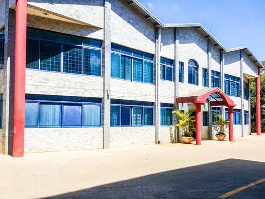 13700 ft² warehouse for rent in Mombasa Road image 6