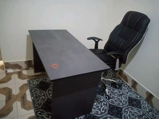 1.2m desk+chair image 1
