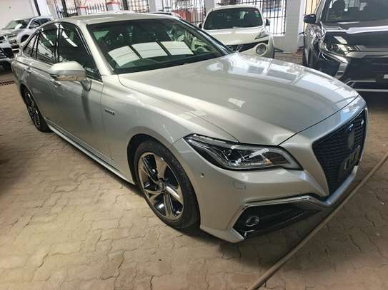 Toyota crown  Rs image 2