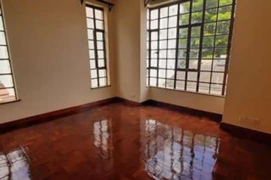 2 Bed Apartment with En Suite in Westlands Area image 11