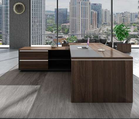 Office Desk: Elegant Wood Finish L-Desk – 1800MM image 2