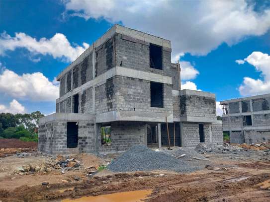 5 Bed House with Swimming Pool at Karen Road image 1
