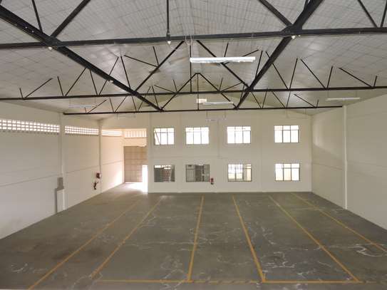 10,000 ft² Warehouse with Parking at Maasai Road image 5