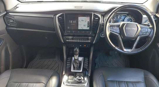 ISUZU MU-X 30-GD 2021 image 6