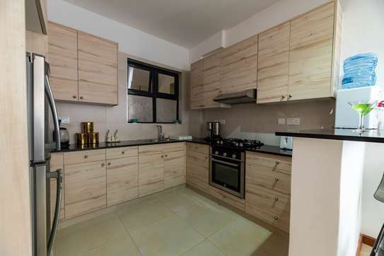 Serviced 2 Bed Apartment with En Suite at Lantana Road image 7