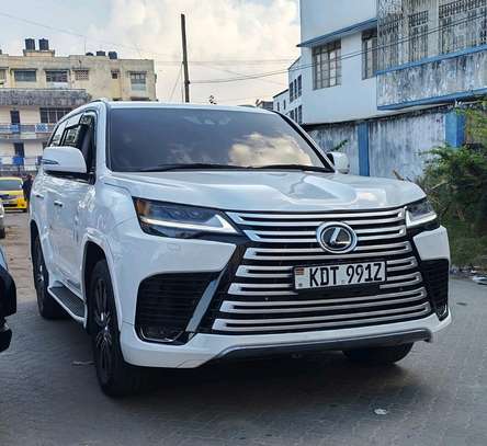 Lexus LX570 Facelifted to LX600 2017 image 1