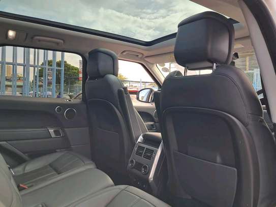 Range Rover sport 2018 Diesel image 7