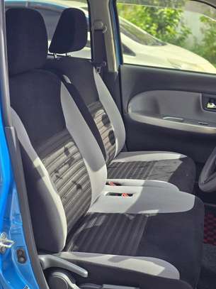 DAIHATSU CAST 2019 BLUE image 13