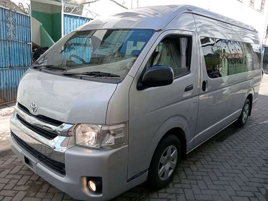 TOYOTA HIACE 9L COMMUTER 2019MODEL MANUAL DIESEL image 13