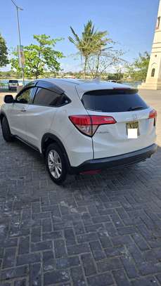 HONDA VEZEL NORMAL 2015MODEL image 4