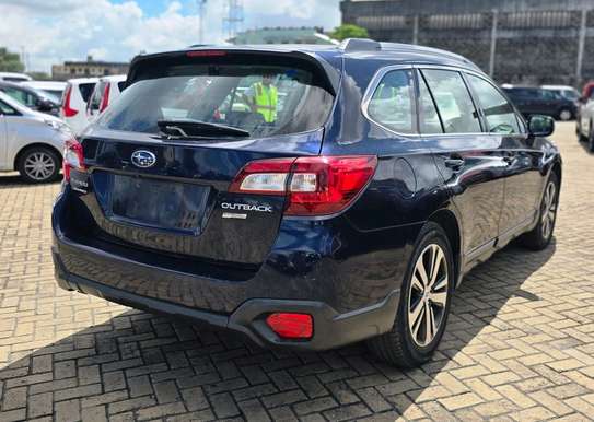 subara outback with sunroof on offer image 2