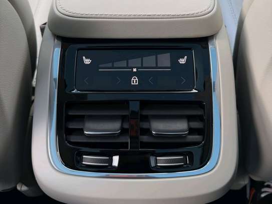 2020 Volvo XC90 B6 AWD inscription image 3