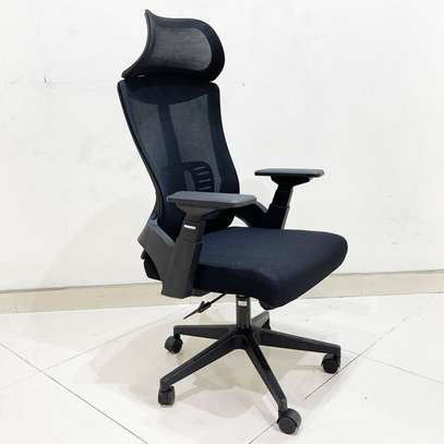 Swivel Ergonomic Mesh Chair image 5
