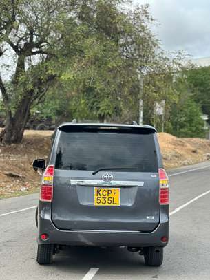 Toyota Noah KCP image 6