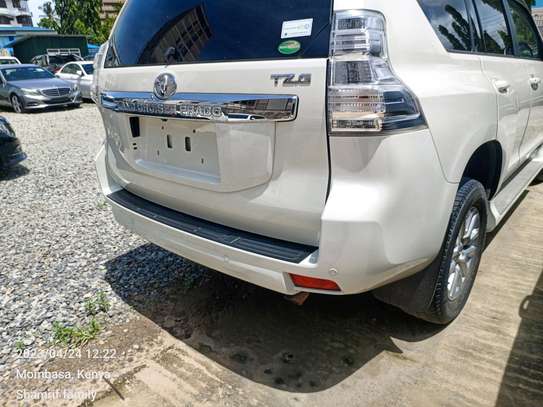 Toyota Land Cruiser Prado TZ-G White 2015 image 3
