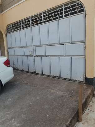 Gate/Garage door/Main entrance door image 2