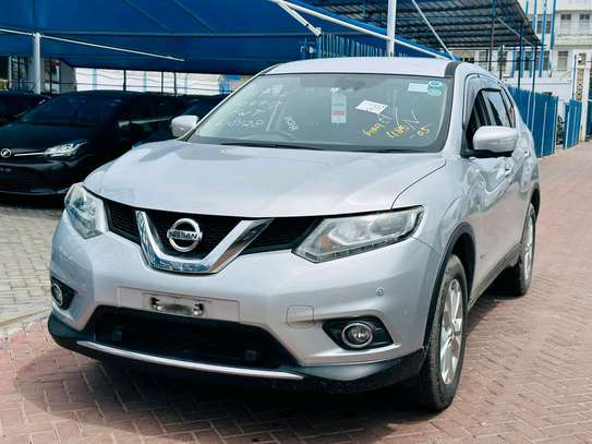 Nissan X Trail 2017 model silver color image 6