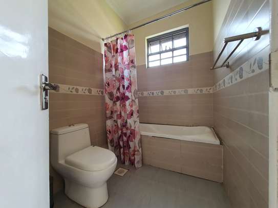 4 Bed Townhouse with En Suite at Near Gmc Place image 1