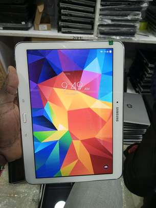 Samsung Galaxy Tab 4 Tablet image 4
