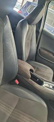 Honda Vezel Hybrid white RS 2018 image 28