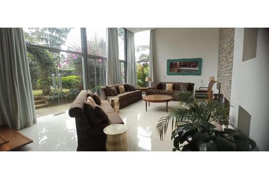 5 Bed House with En Suite in Lavington image 18