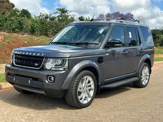 2016 Land Rover discovery landmark in Kenya image 1