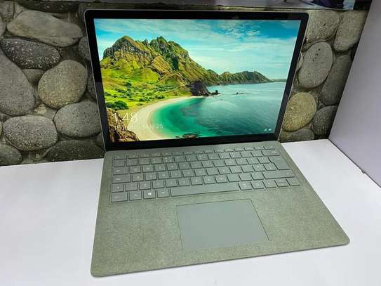 Microsoft surface laptop image 1