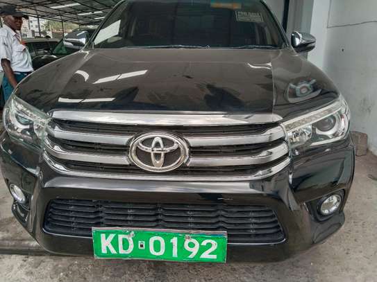 Toyota Hilux Double cabin Auto diesel black on sale image 4