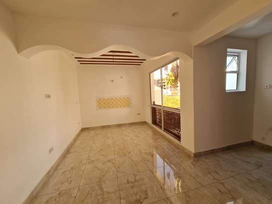 1 Bed Apartment with En Suite in Nyali Area image 17