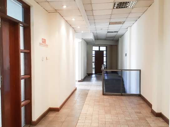 13700 ft² warehouse for rent in Mombasa Road image 2