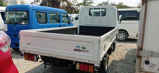 ISUZU ELF 2-3 TONNES image 5