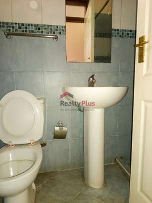 3 Bed Apartment with En Suite in Kilimani image 12