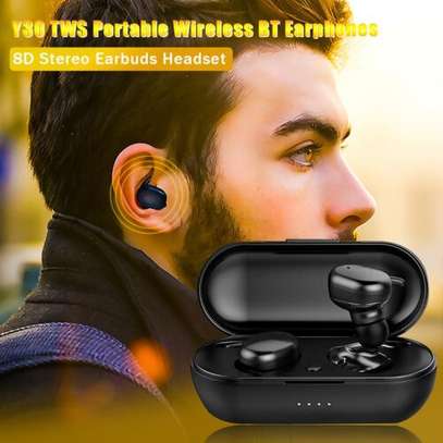 Y30 Truly In-Ear Headphones/Earphones (White) image 1