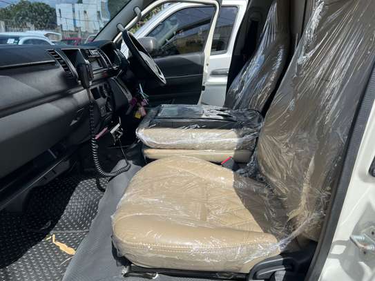 TOYOTA HIACE (AMBULANCE DIESEL ENGINE) image 6
