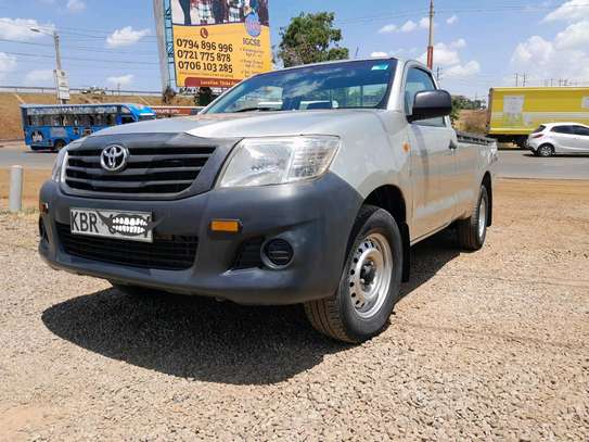 Toyota Hilux single cabin local assembly yr2012 image 2