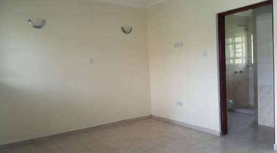 3 Bed Townhouse with Garage in Ngong image 8