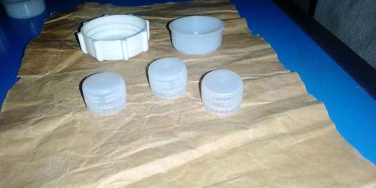 jerrican caps image 8