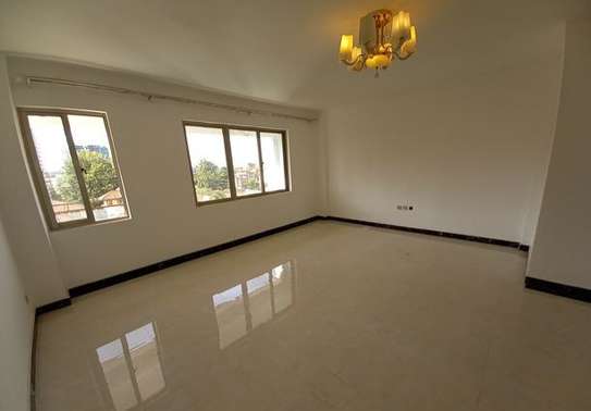 3 bdr Apartment for rent in kileleshwa image 3