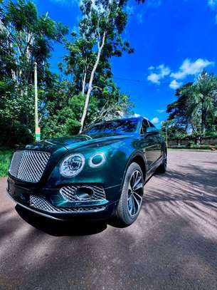 2019 Bentley bentayga image 6