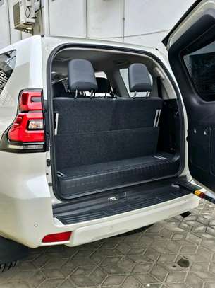 Toyota land cruiser Prado TX petrol 2018 image 8