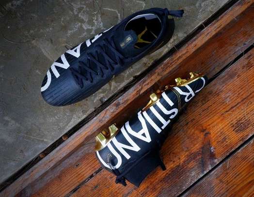 Ronaldo new shoes 218 cheap