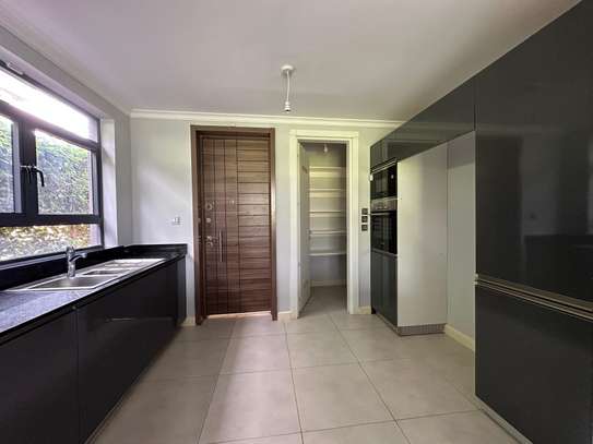 4 Bed Townhouse with En Suite in Kiambu Road image 23