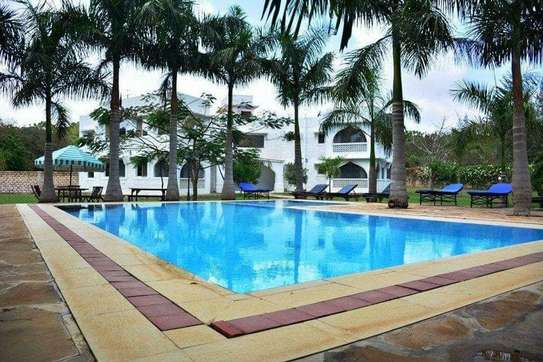 3 Bed Apartment with En Suite in Diani image 4