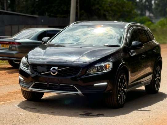Make Volvo V60 black color fully loaded 2018 model image 1