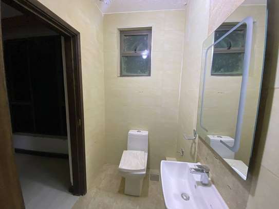 Serviced 3 Bed Apartment with En Suite in Kilimani image 16